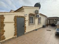 Re-sale - Villa - Playa Flamenca - Alicante