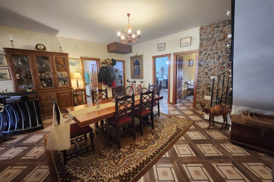 Re-sale - Villa - Algueña