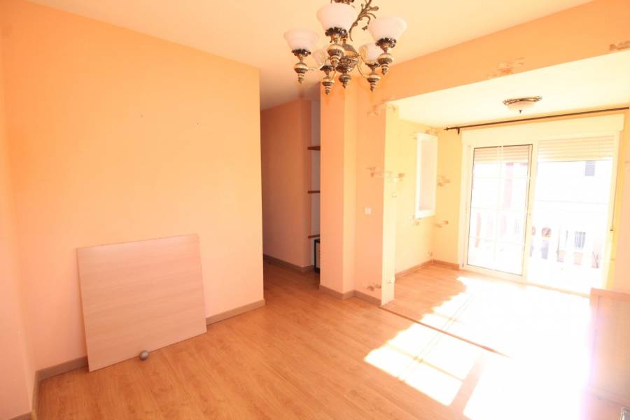 Re-sale - Villa - Elche