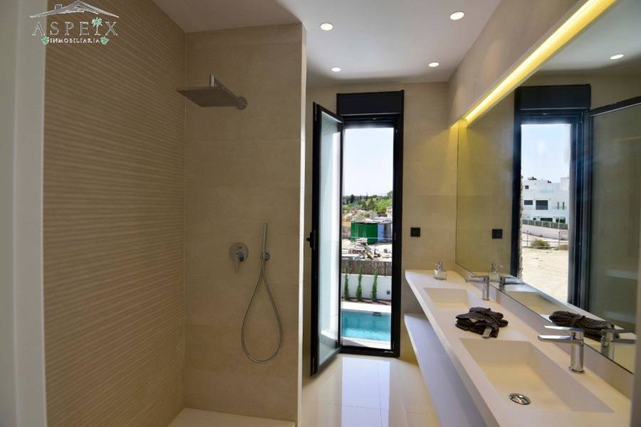 Re-sale - Villa - La Marina - El pinet