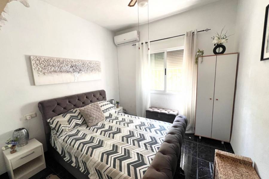 Re-sale - Country house - Hondon De Los Frailes