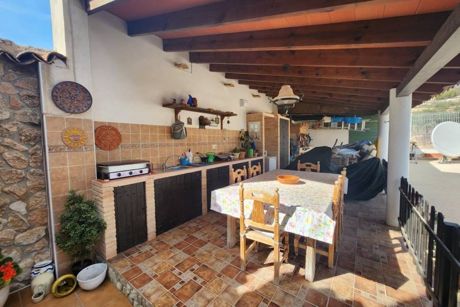 Re-sale - Villa - Algueña