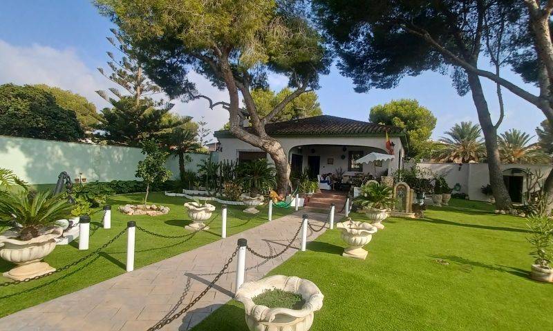 Re-sale - Villa - Orihuela Costa