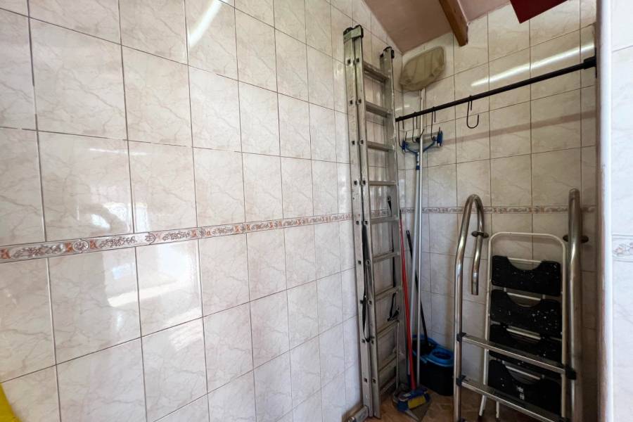 Re-sale - Country house - Hondon De Los Frailes