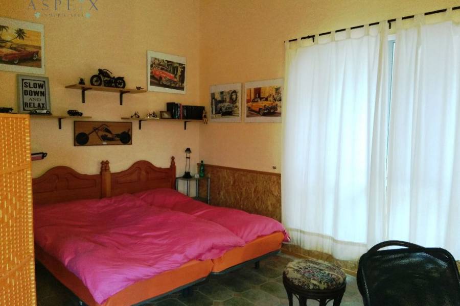 Re-sale - Villa - La Romana - ALCANÁ