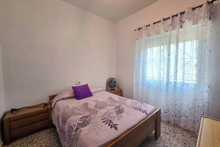 Re-sale - Villa - Hondon De Las Nieves - campo