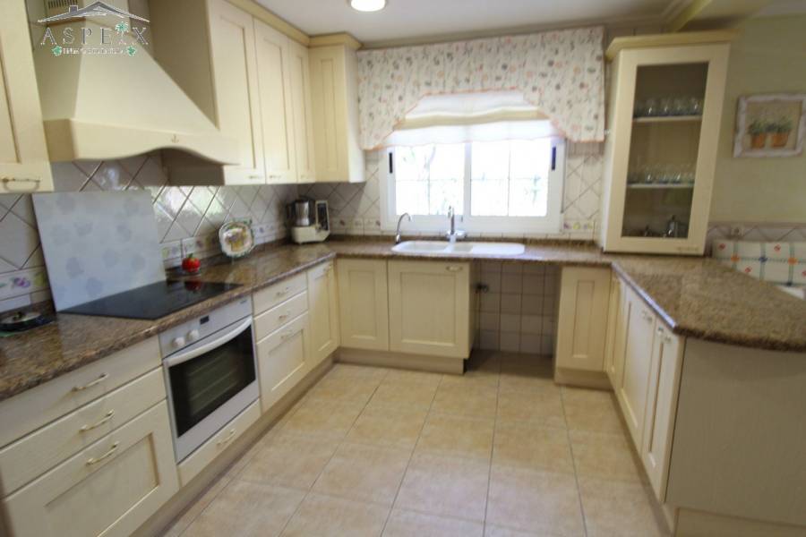 Re-sale - Country house - Elche