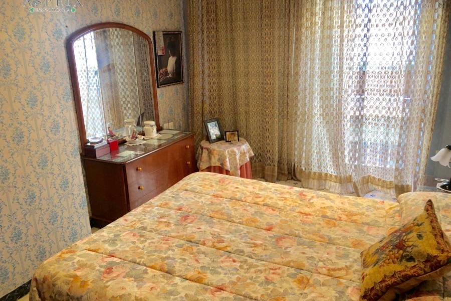 Re-sale - Villa - Novelda - CENTRO