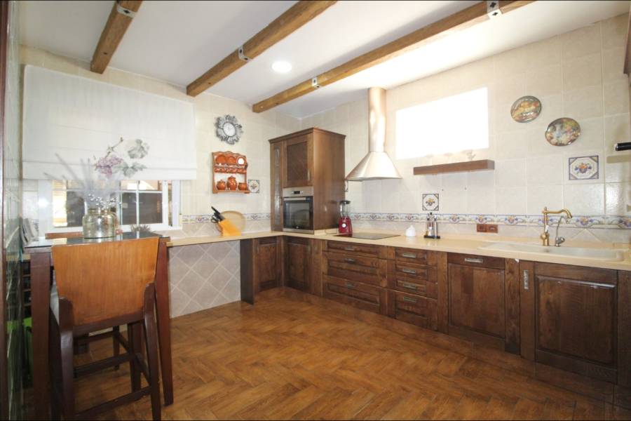 Re-sale - Country house - Hondon De Los Frailes