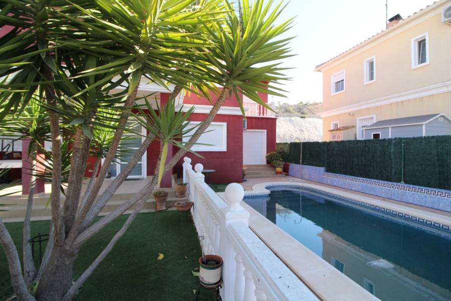 Re-sale - Villa - Elche