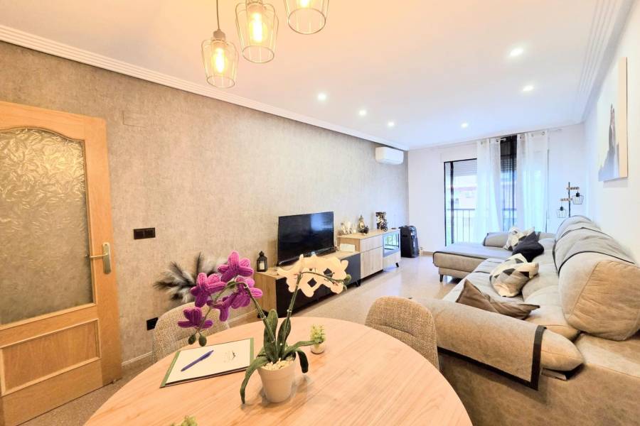 Re-sale - Flat - Elche