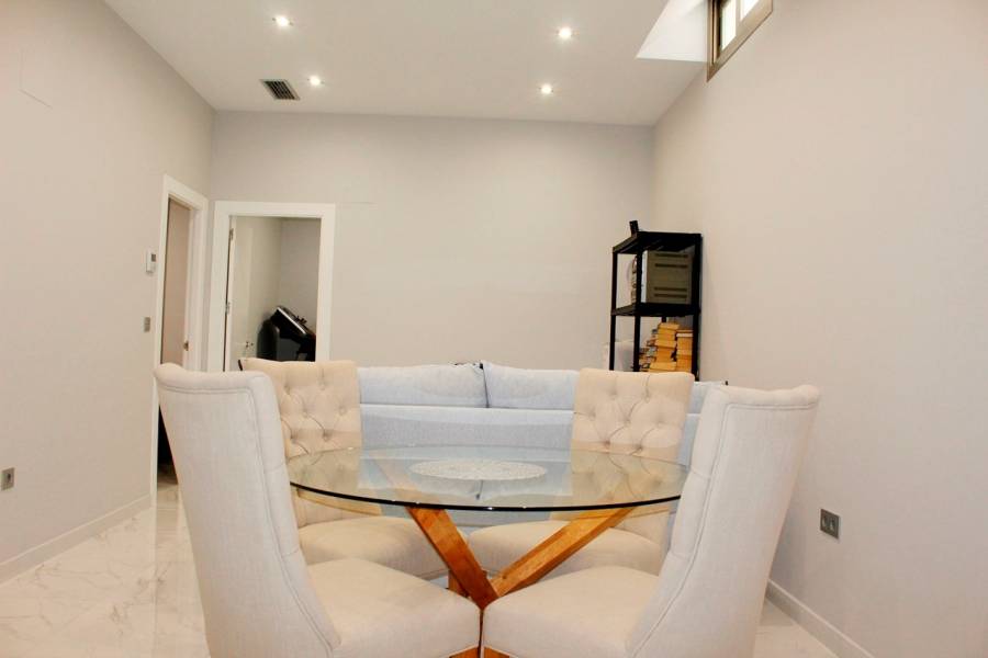 Venta - Chalet - Villamartin