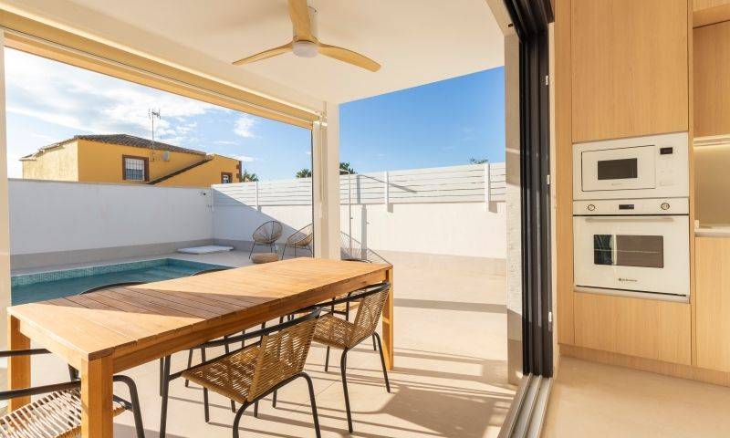 Re-sale - Villa - Torrevieja