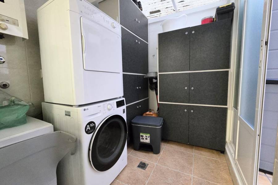 Re-sale - Flat - Elche