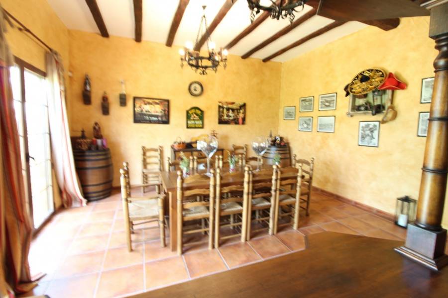 Re-sale - Villa - Tibi - Urbanizaciòn Maigmo