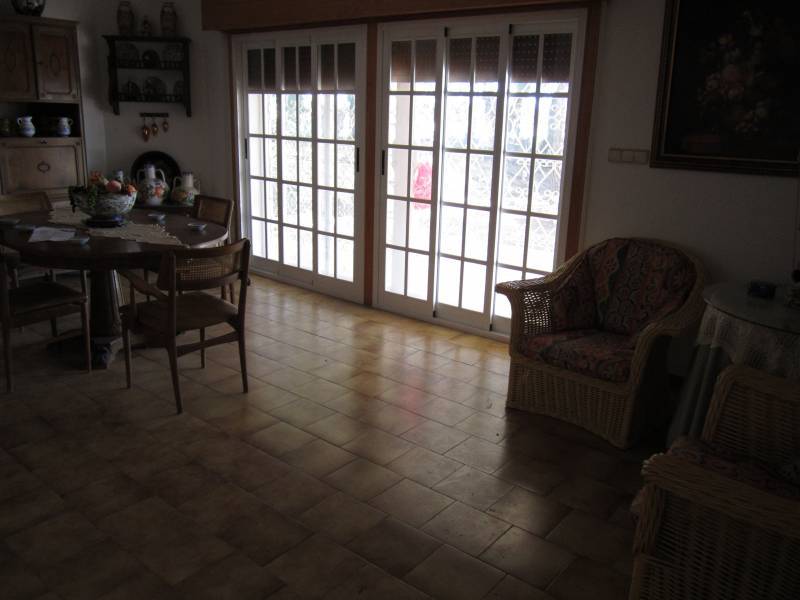 Re-sale - Villa - Elche