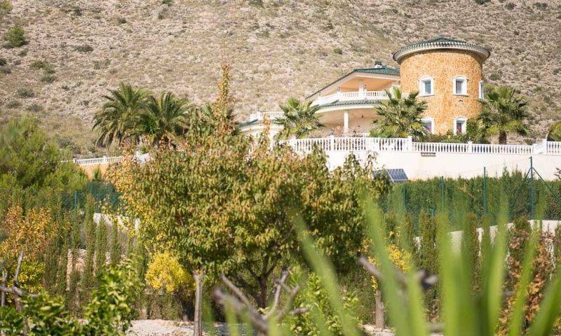 Re-sale - Villa - Hondon De Las Nieves