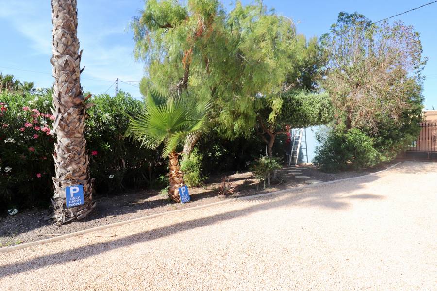 Re-sale - Country house - Orihuela