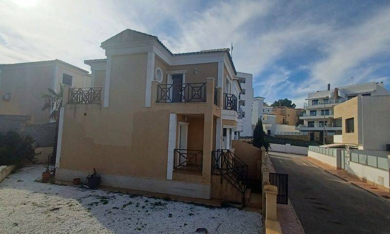 Re-sale - Villa - Orihuela