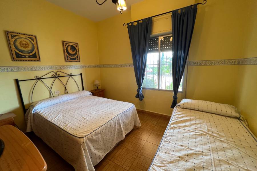 Re-sale - Country house - Hondon De Los Frailes