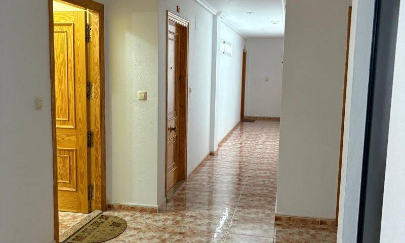 Re-sale - Apartment - Torrevieja