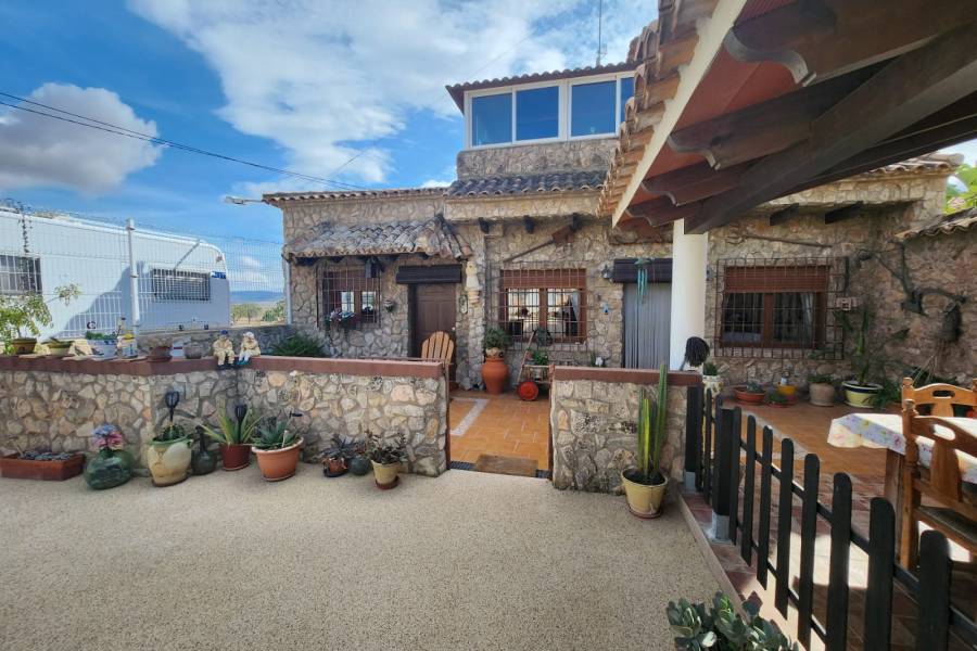 Re-sale - Villa - Algueña