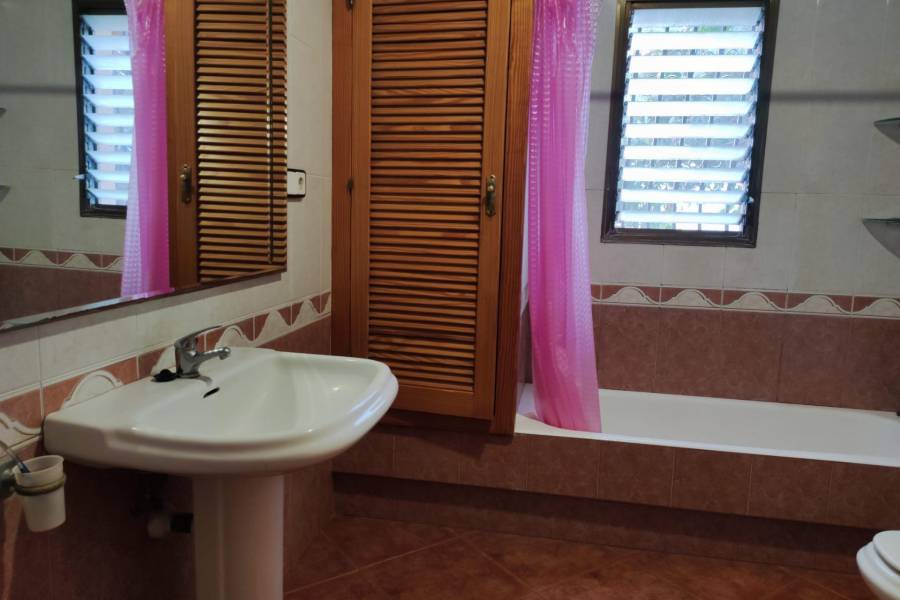 Re-sale - Country house - Novelda - CAMPET