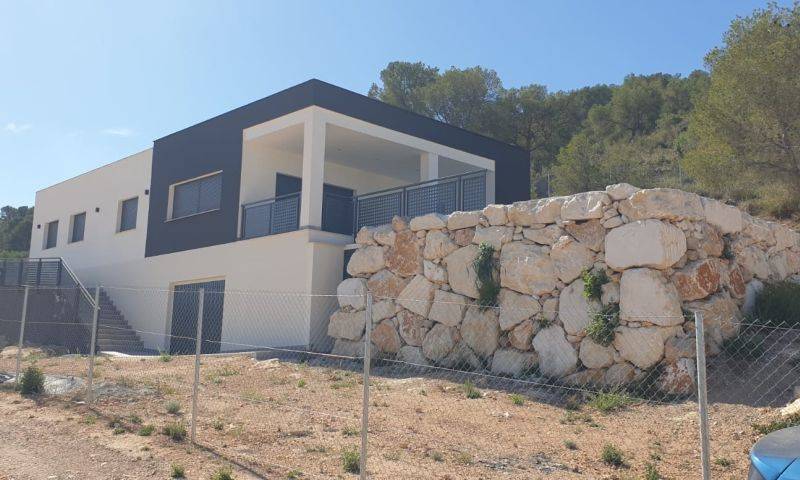 Re-sale - Country house - Algueña