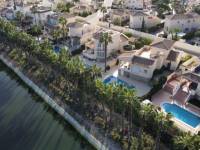 Re-sale - Villa - Villamartin