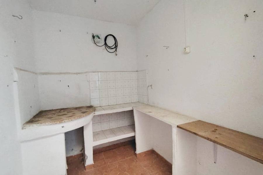 Re-sale - Country house - Hondon De Las Nieves