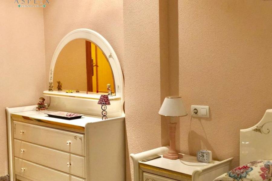 Re-sale - Flat - Elche