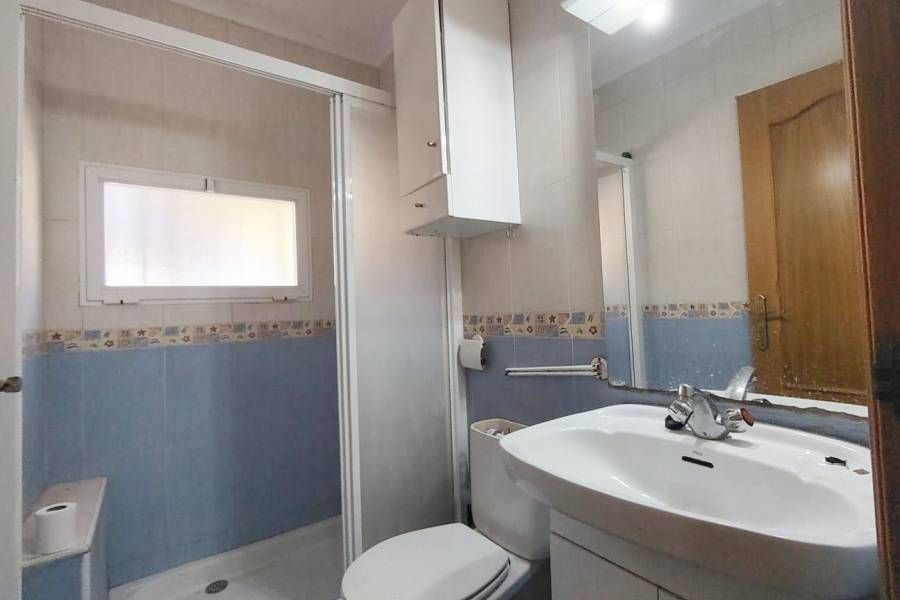 Re-sale - Country house - Hondon De Las Nieves