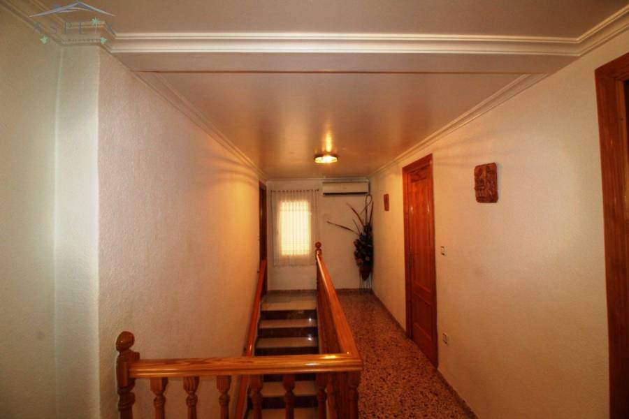 Re-sale - Country house - Hondon De Las Nieves