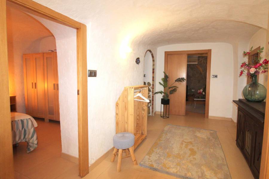 Re-sale - Cave house - Hondon De Las Nieves