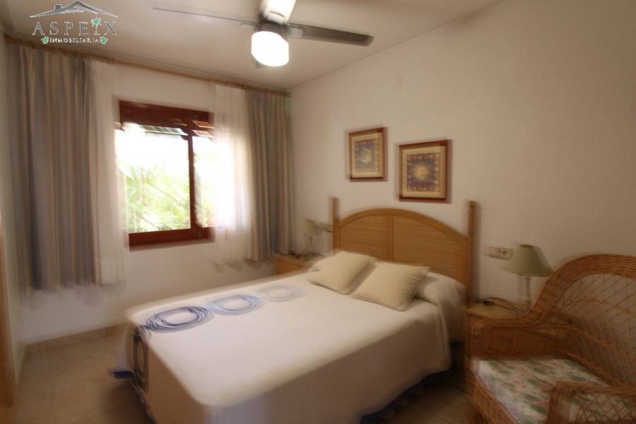 Re-sale - Country house - Elche