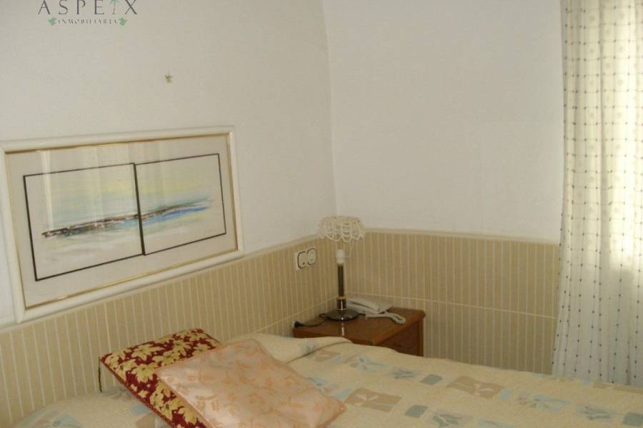 Re-sale - Country house - Crevillente