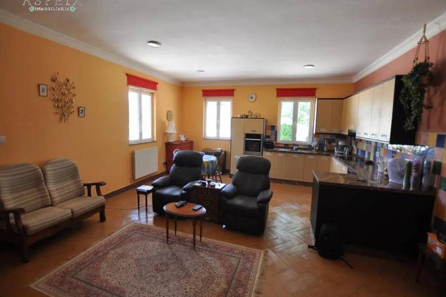 Re-sale - Country house - Pinoso