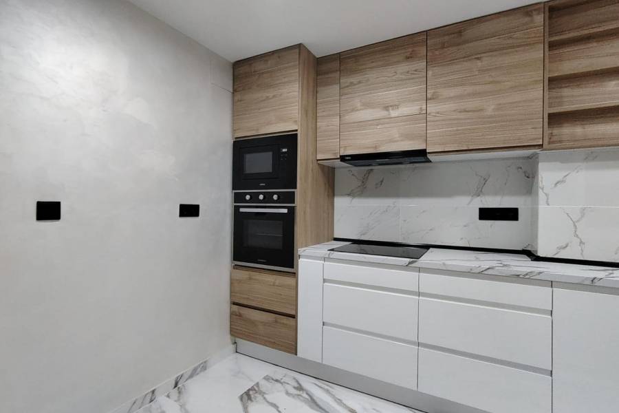 Re-sale - Flat - Elche