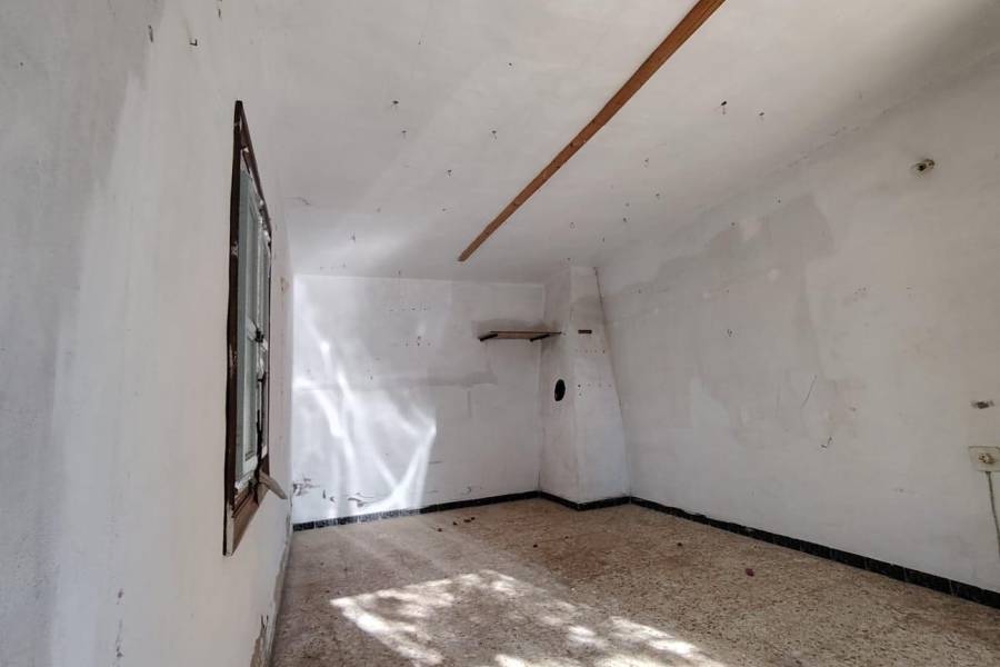 Re-sale - Country house - Hondon De Las Nieves