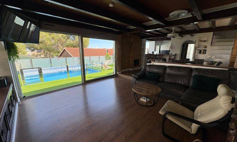 Re-sale - Villa - Villamartin