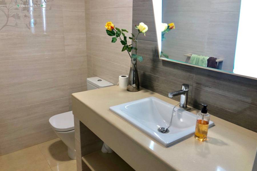 Re-sale - Country house - Elche