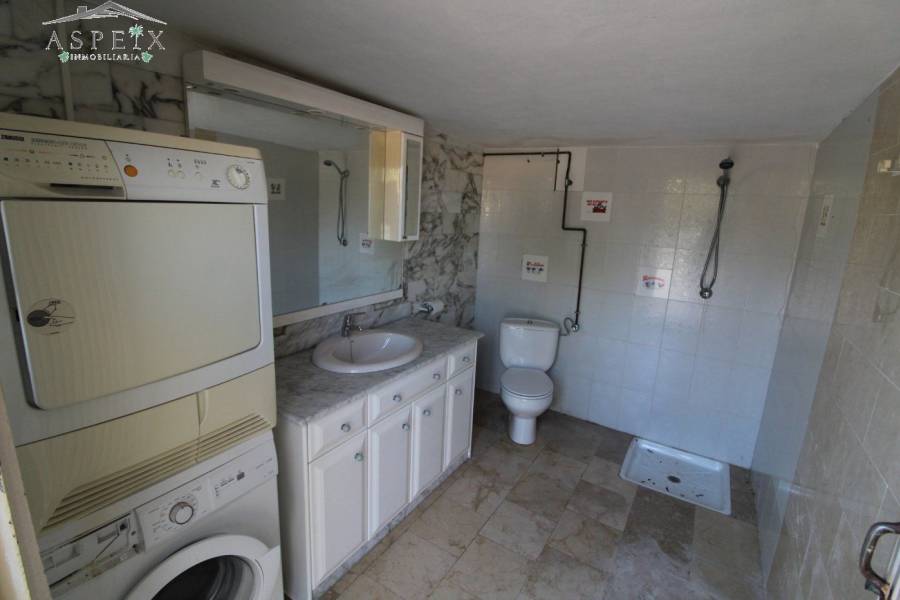 Re-sale - Country house - Monforte Del Cid