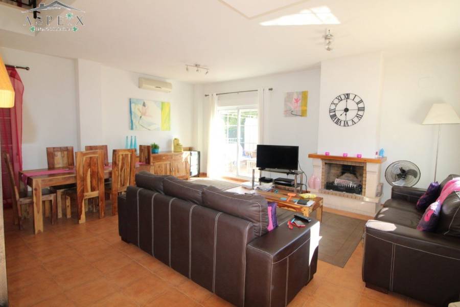 Re-sale - Villa - Aspe - Santa Elena