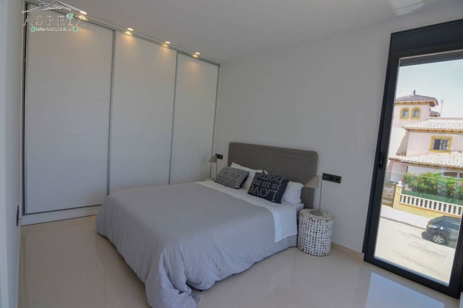 Re-sale - Villa - La Marina - El pinet