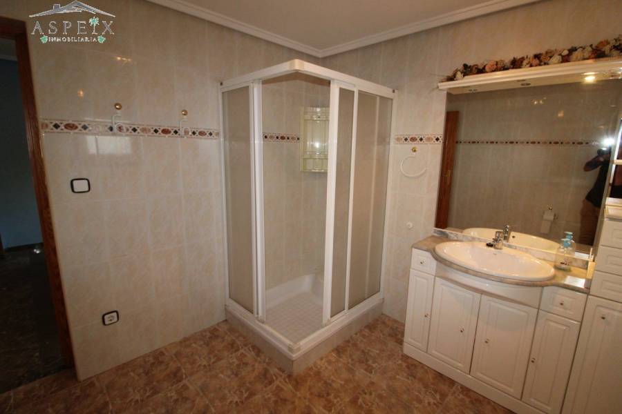 Re-sale - Country house - Monforte Del Cid