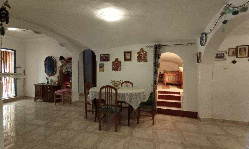 Re-sale - Cave house - Hondon De Las Nieves