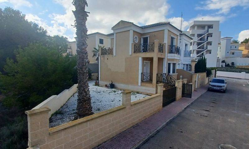 Re-sale - Villa - Orihuela