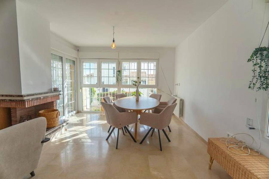 Re-sale - Villa - Los Dolses