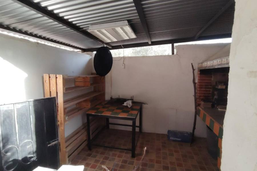 Re-sale - Country house - Elche