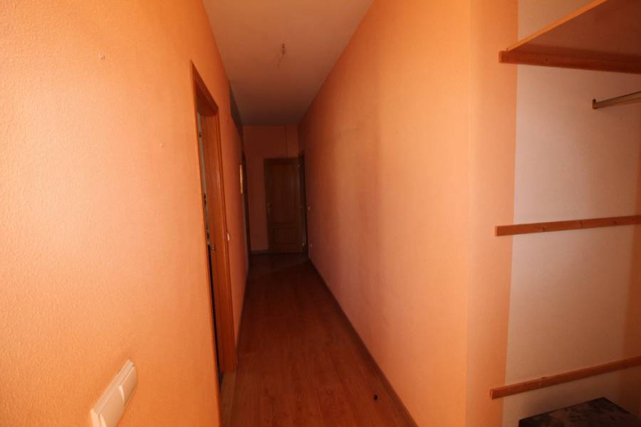 Re-sale - Villa - Elche